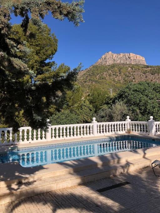 Casa Con Piscina Apartment กัลเป ภายนอก รูปภาพ